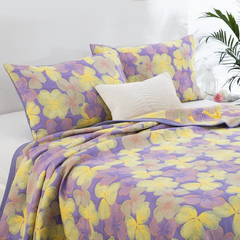Green Four Leaf Clover Three Layers Cotton Gauze Quilt High-Grade