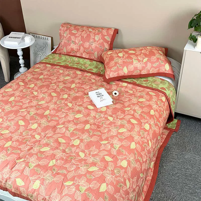 Innovative Rural Leaf Breathable Cotton Gauze Quilt Consistent