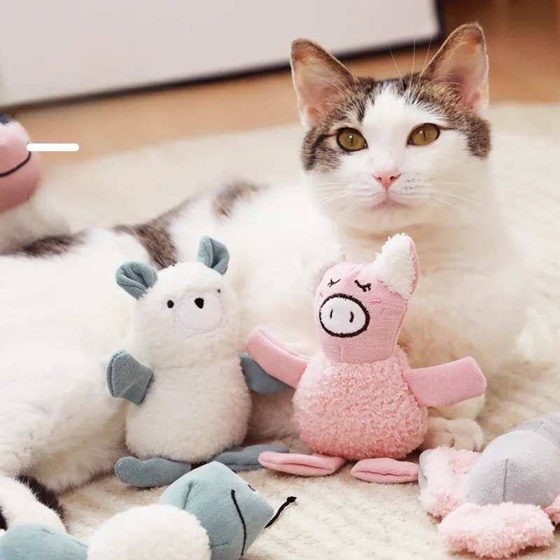 Detailed Jouet Chenille en peluche avec herbe à chat Lightweight