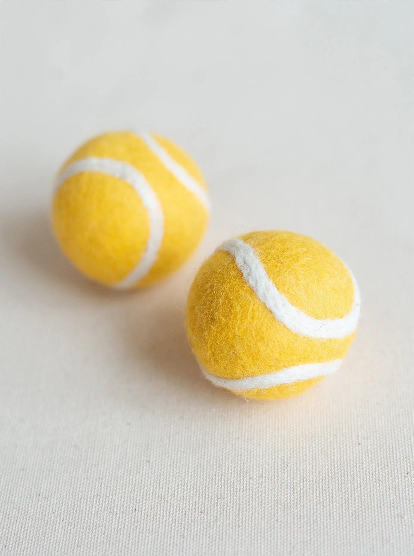 Stylish TENNIS BALL WOOL CAT TOY Next-Generation