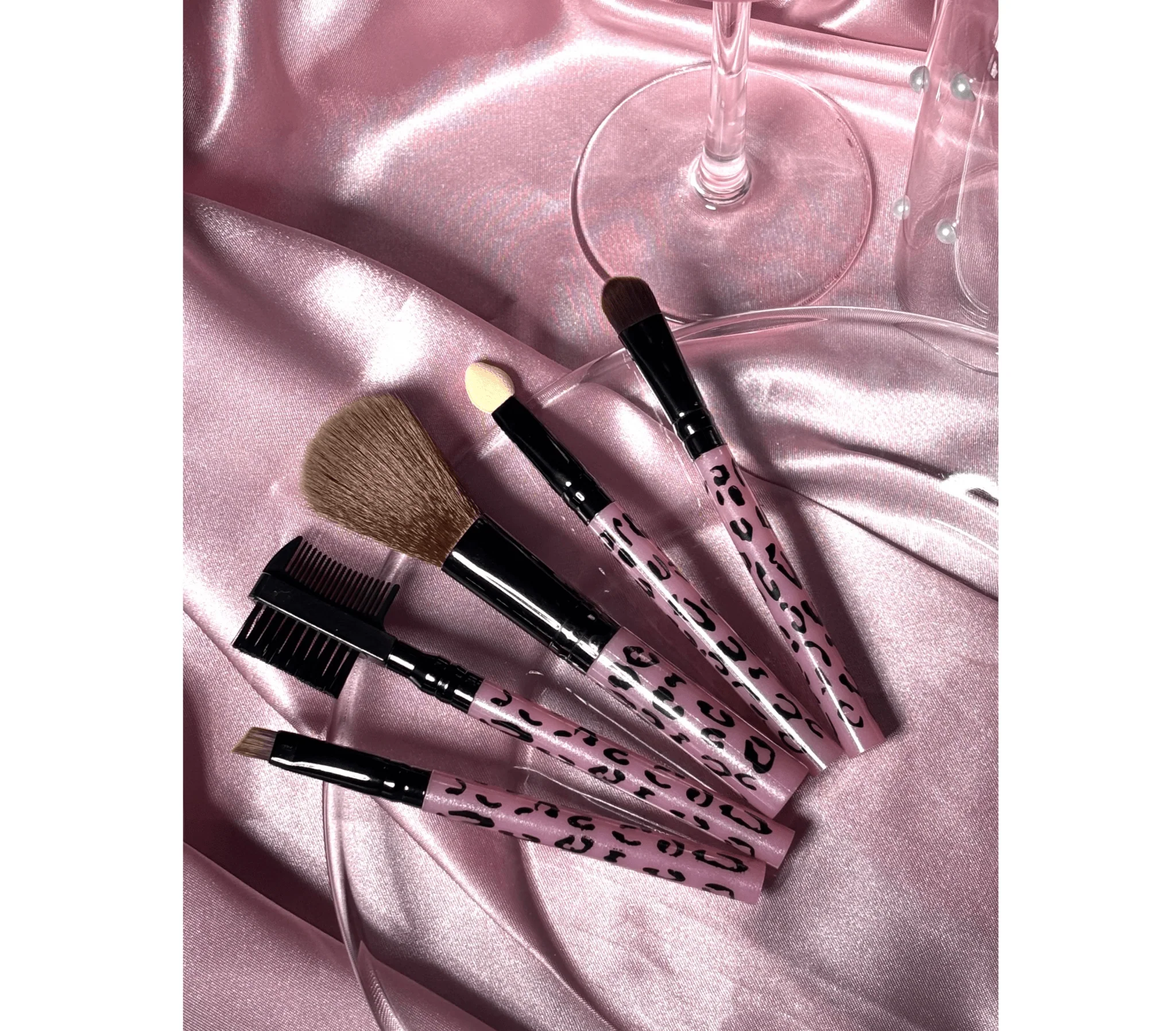 Versatile Professional Quality Makeup Brush – 5pcs Set High-Performance