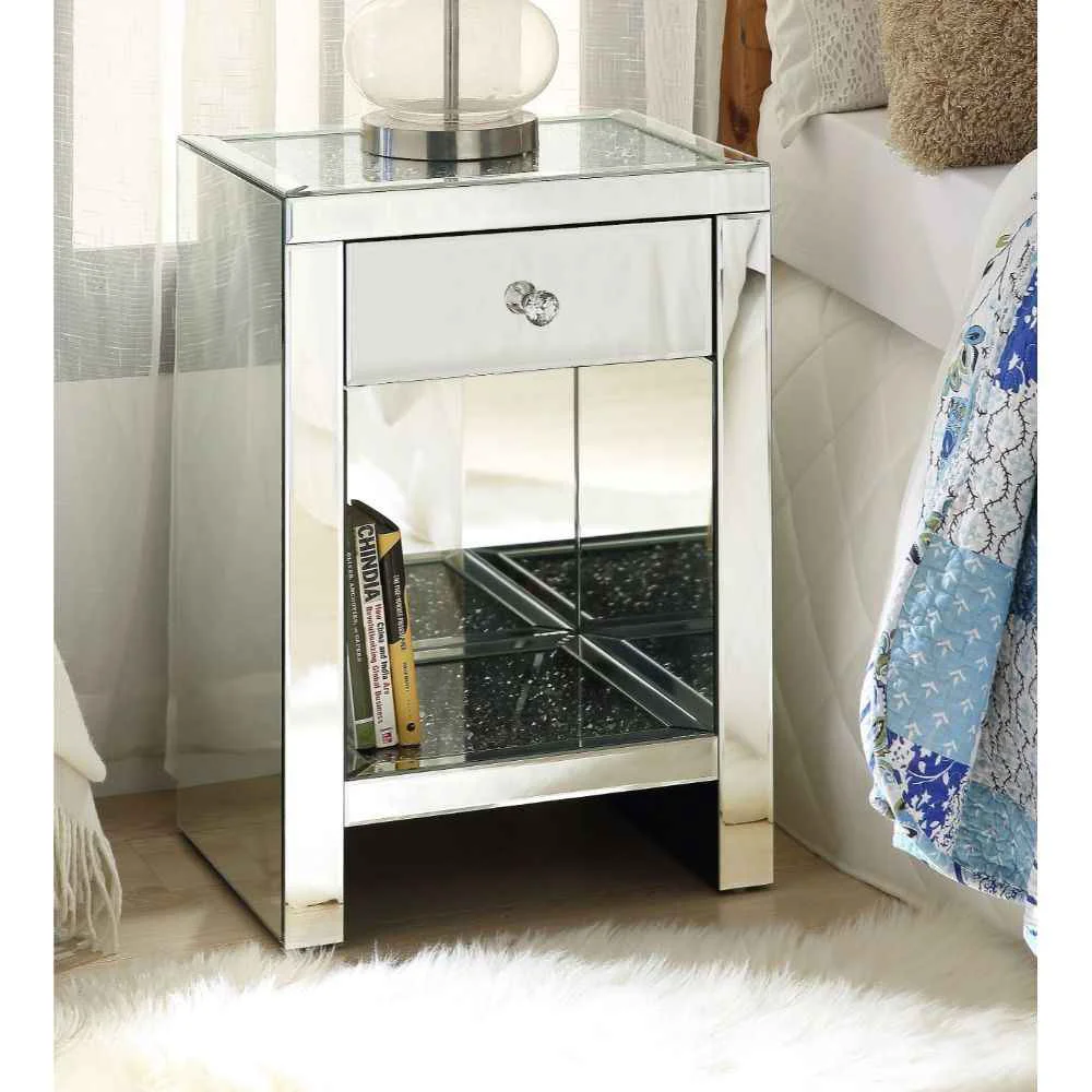 Reliable Noralie – 26 H Accent Table – Mirrored Faux Diamonds Traditional