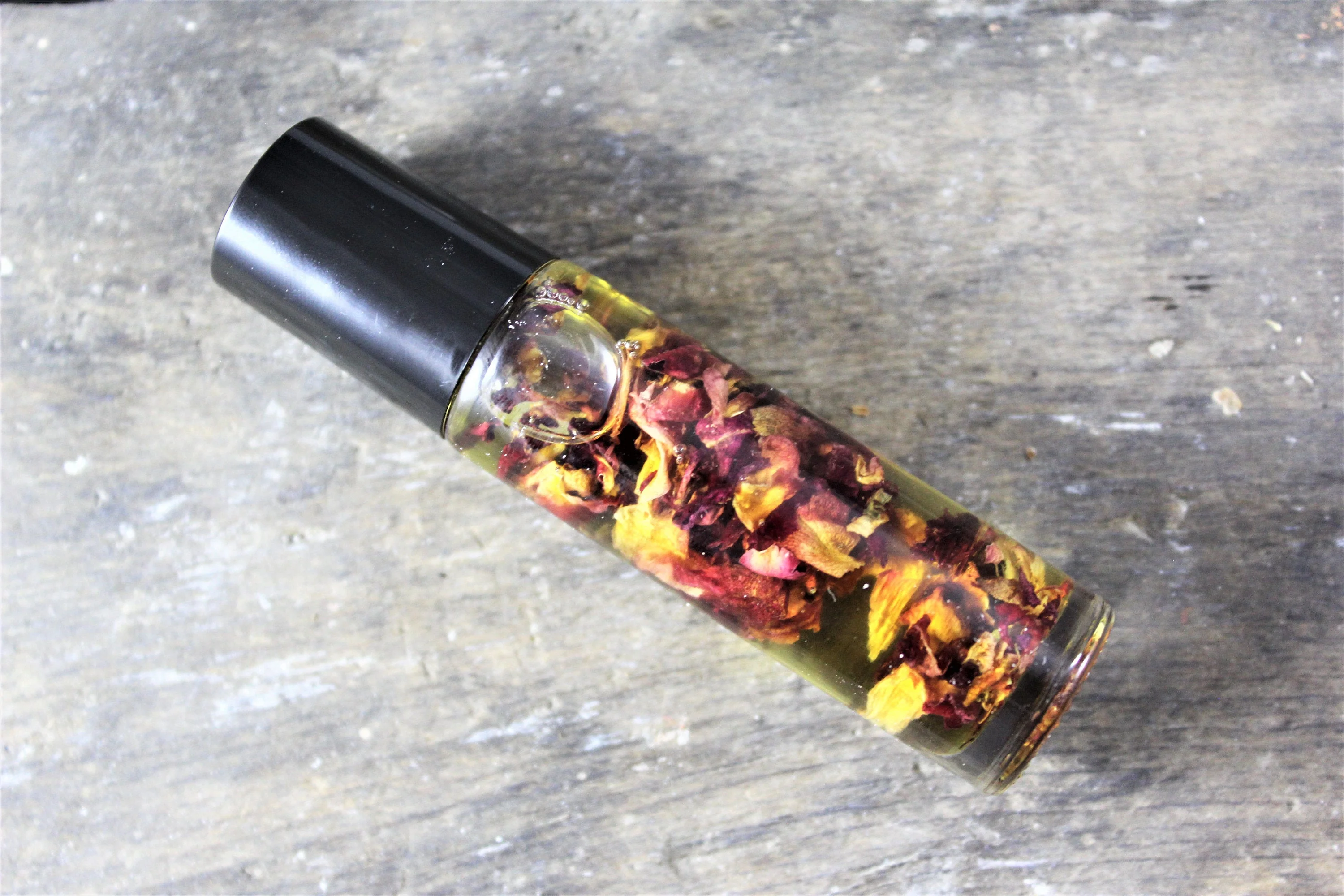 Fine Crafted Organic Perfume Oil Organic Essential Oil Blend Organic Essential Oils Roll on Perfume Perfume Oil Glass Bottle Herbal Healing High-End