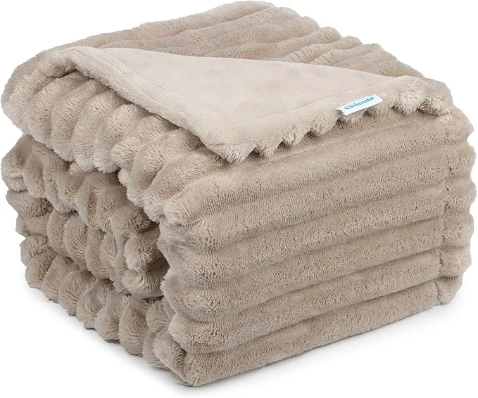 Authentic Waterproof Dog Blanket Soft Fleece Blanket for Couch Protector Reversible Pet Blankets Furniture Protector Cover for Small Medium Large Dogs Cats Line 50 x60 About ThisOverview Easy-to-Use