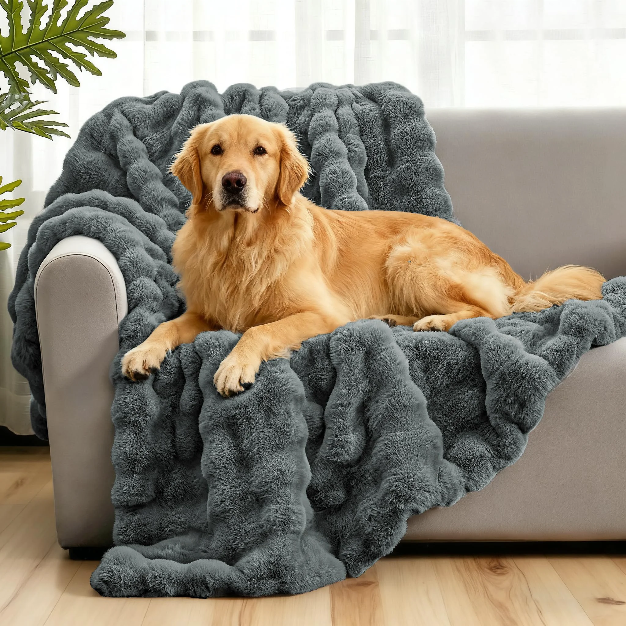 Fashionable Giaousin Waterproof Dog Blanket – Reversible Faux Rabbit Fur Water-Resistant Couch Protection Modern