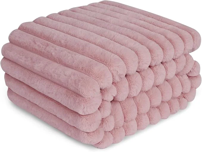 Trusted Waterproof Dog Blanket for Bed Luxury Plush Washable Large Dogs Blankets for Specialty