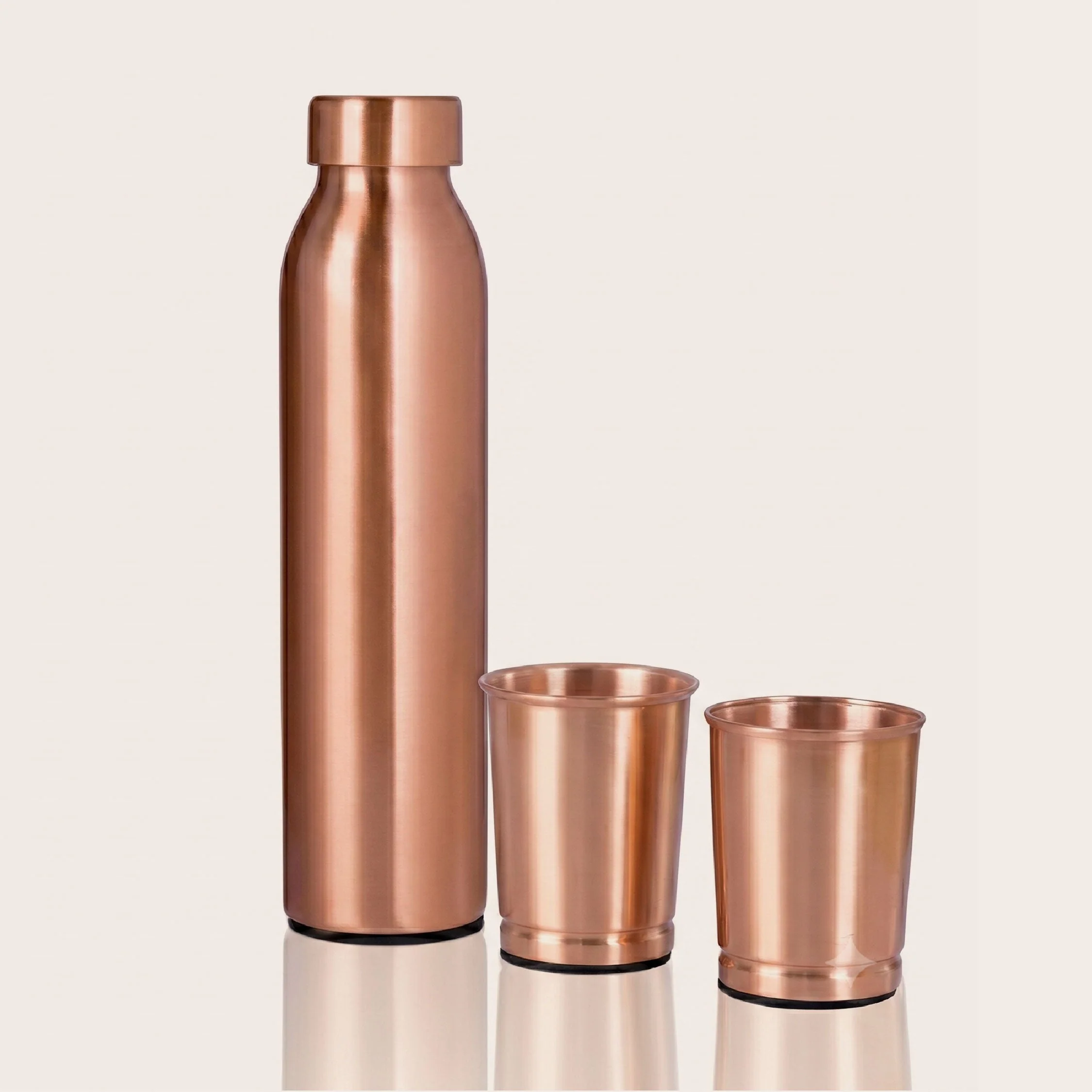 Trusted Ensemble de boissons ayurvédiques – Bouteille et tasses en cuivre sans soudure Lightweight