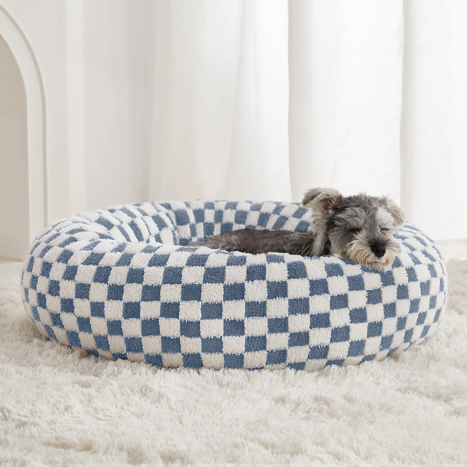 Top-Quality BFPETHOME Donut Dog Bed for Small Dogs – 24 Inch Blue Round Calming Bed with Non-Slip Bottom Machine Washable Refined