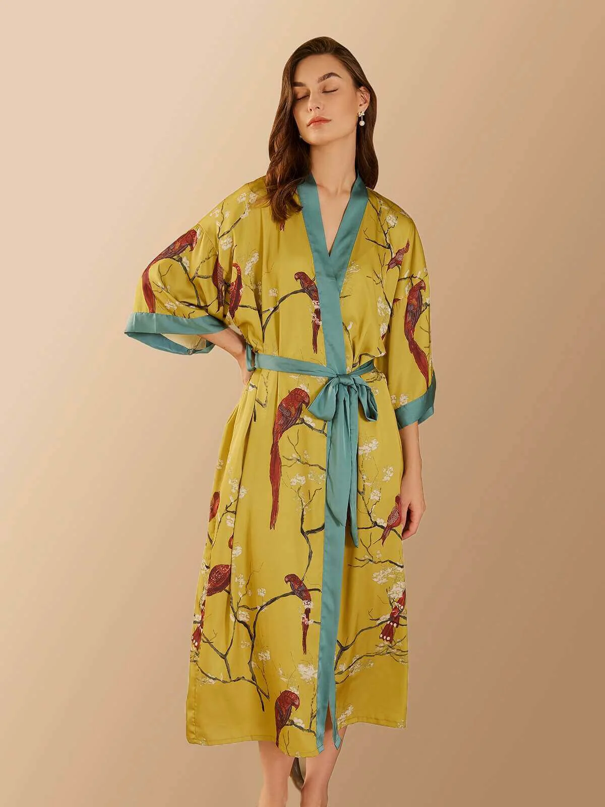 Versatile Bata kimono con pájaro posado Classic