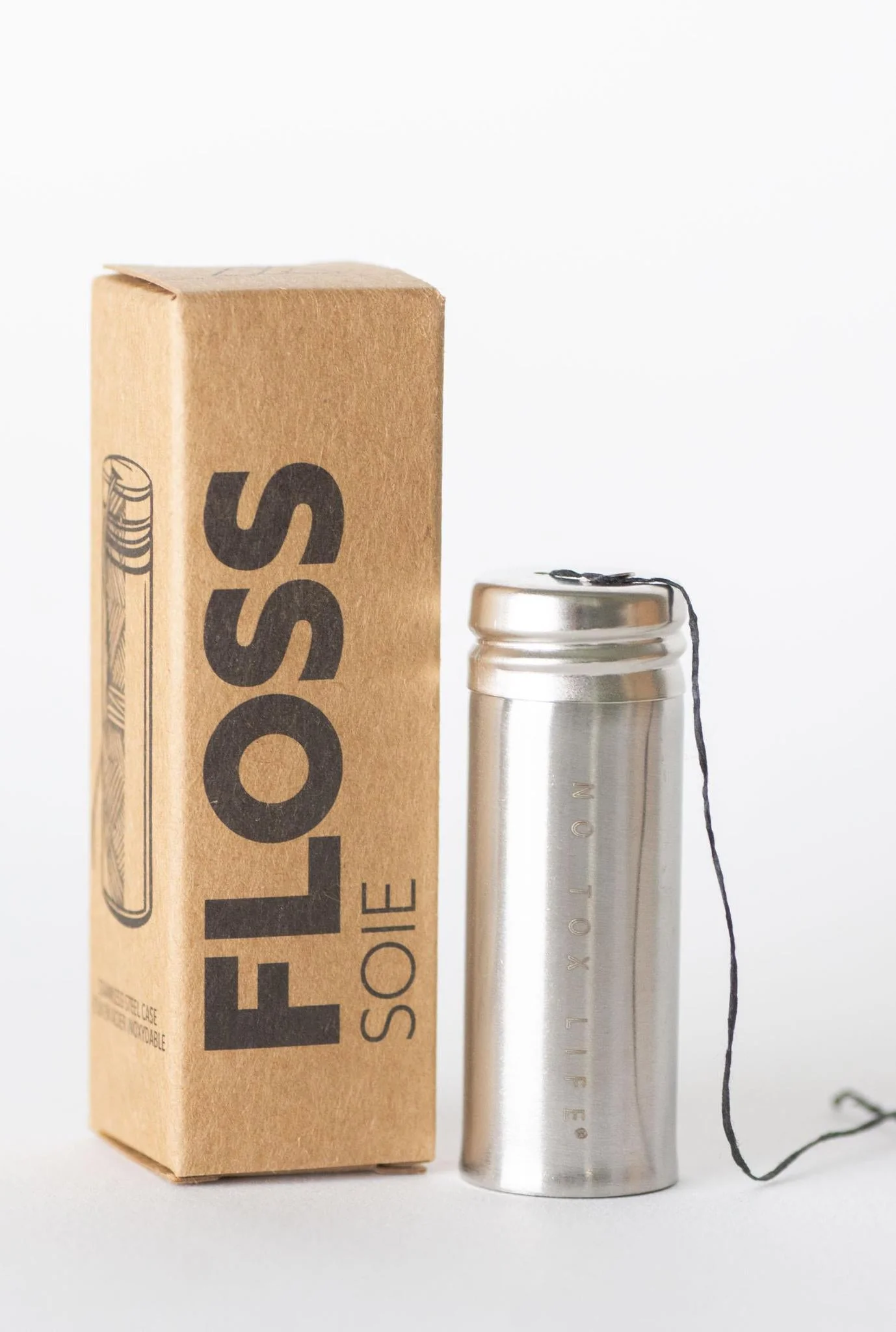 Organic Charcoal Floss – Stainless Steel Holder – No Tox Life® User-Friendly